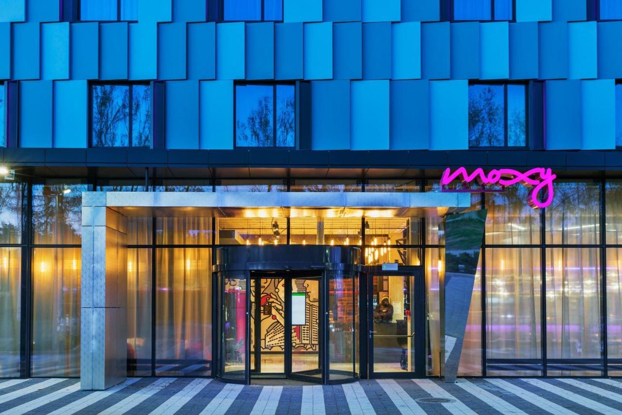 Hotel Moxy Katowice Airport à Pyrzowice Extérieur photo
